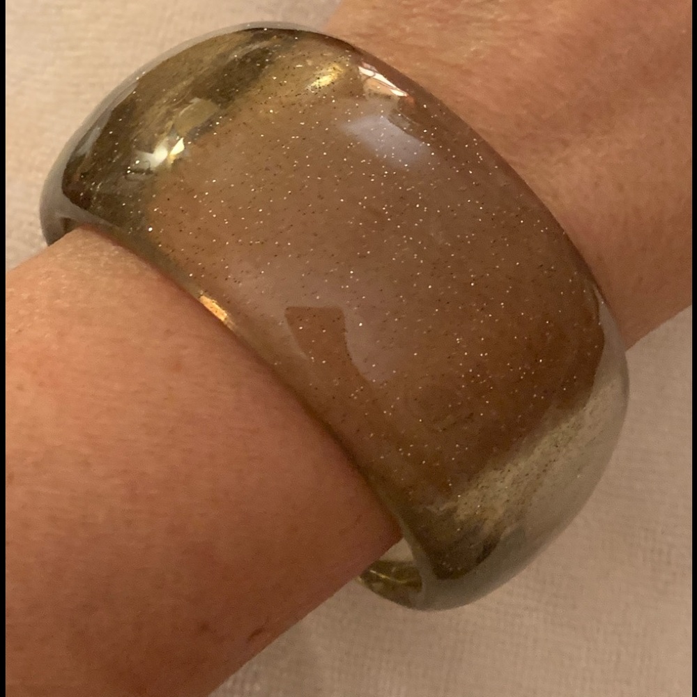 Clear Gray Wide Lucite Bangle w/Silver Flakes